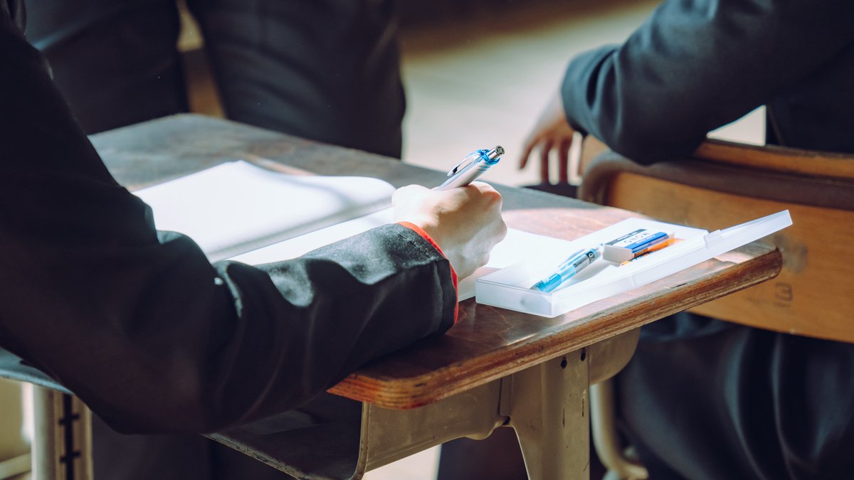 ᴄᴏꜱᴘʟᴀʏ. ᴊᴊᴋ

放課後、勉強会。

ᴘʜᴏᴛᴏ:よしざき