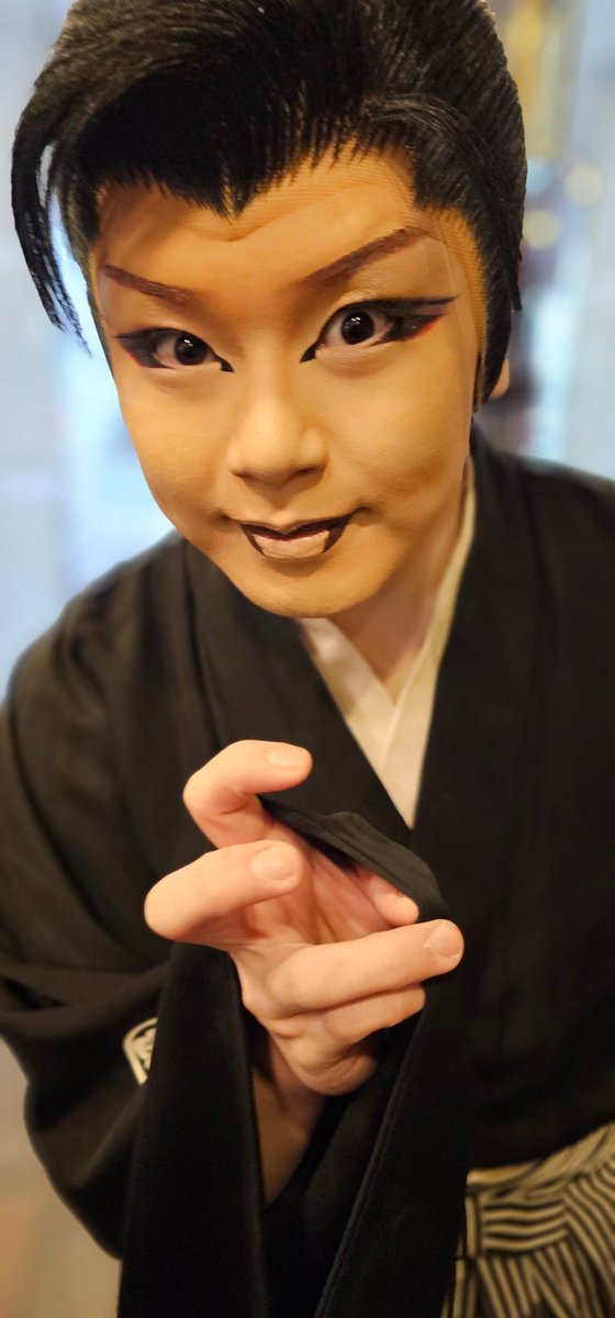 2025.12.16 7周年特別座長大会
送り出し
 
下座 #劇団錦 #錦はやと 総座長  #カムイ龍虎 座長 #飯塚セントラル劇場  #大衆演劇