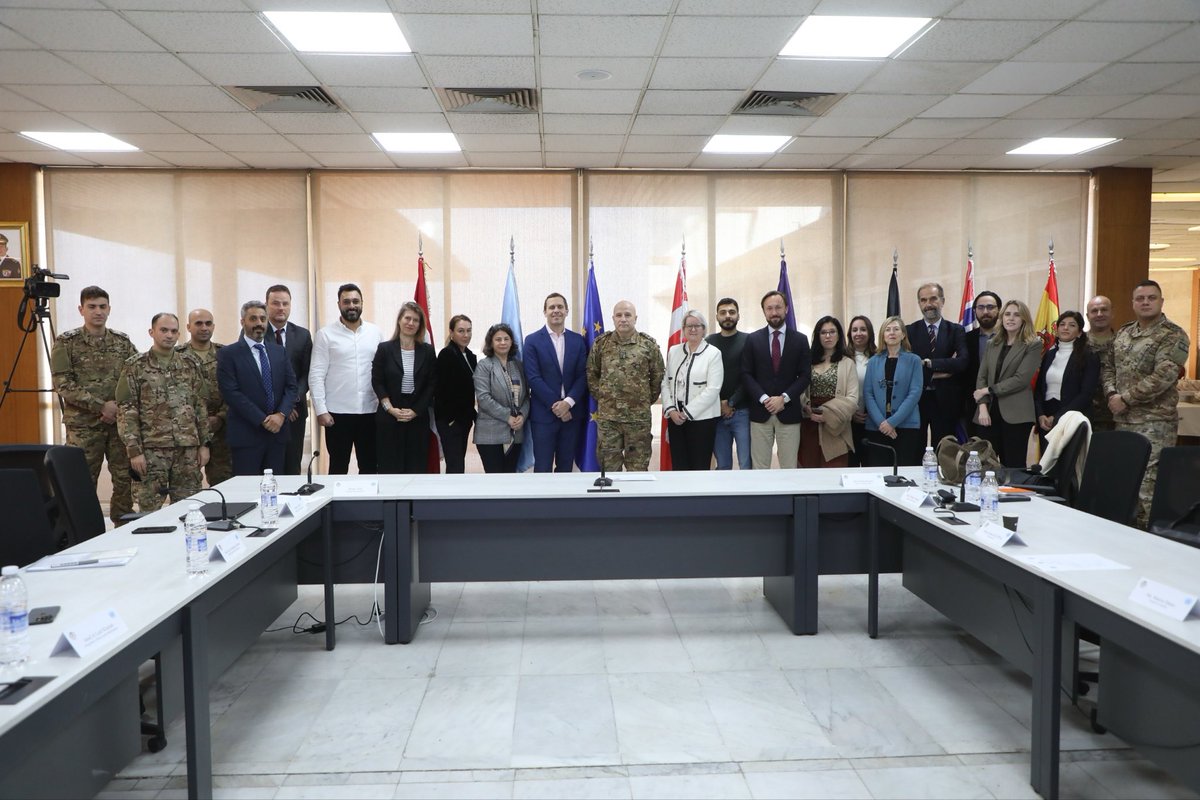 UNDP_Lebanon's tweet photo. As part of efforts to support the Lebanese Armed Forces &amp; coordinate international assistance, with @LebarmyOfficial, @UNSCOL, alongside 🇪🇺 🇩🇪 🇫🇷 🇪🇸 🇳🇴 🇩🇰, we reviewed progress, aligned on priorities &amp; mobilized new support - reinforcing state institutions and recovery in 🇱🇧. https://t.co/nsxep0zalF