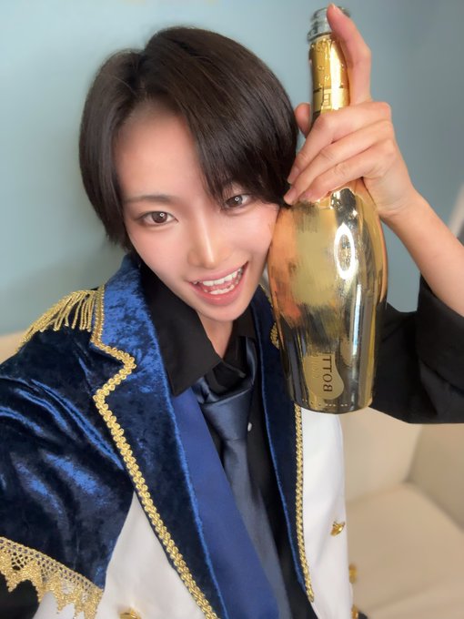 Adel Stern エーデルシュテルンのツイート