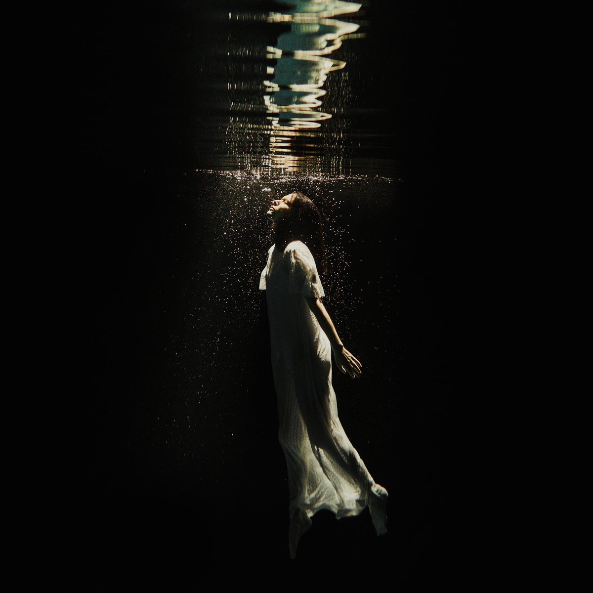 MThomas6292's tweet photo. When you loss someone you love so much , life tends to stop but what if I tell you I have your new chapter?!! #amwriting #readerscommunity #WritingCommunity #BookRecommendations check link in my bio for more. https://t.co/gcVYREuBeL