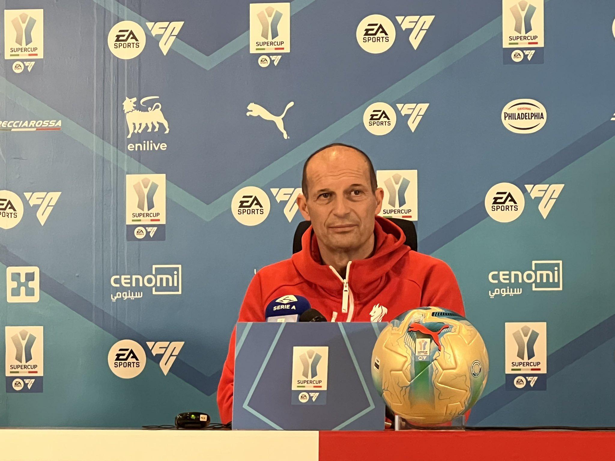 ماسيمليانو أليغري مدرب فريق ميلان في المؤتمر الصحافي: -حسب جاهزية اللاعبين سيتم وضع التشكيلة واختيار الأسلوب الأمثل للمواجهة، استعدنا بعض اللاعبين من الإصابات، ونأمل في اكتمال صفوف الفريق. #نابولي_ميلان 