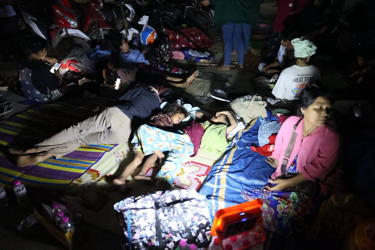 borypun's tweet image. Thai f16 destroyed temple, school, hospital and civilian