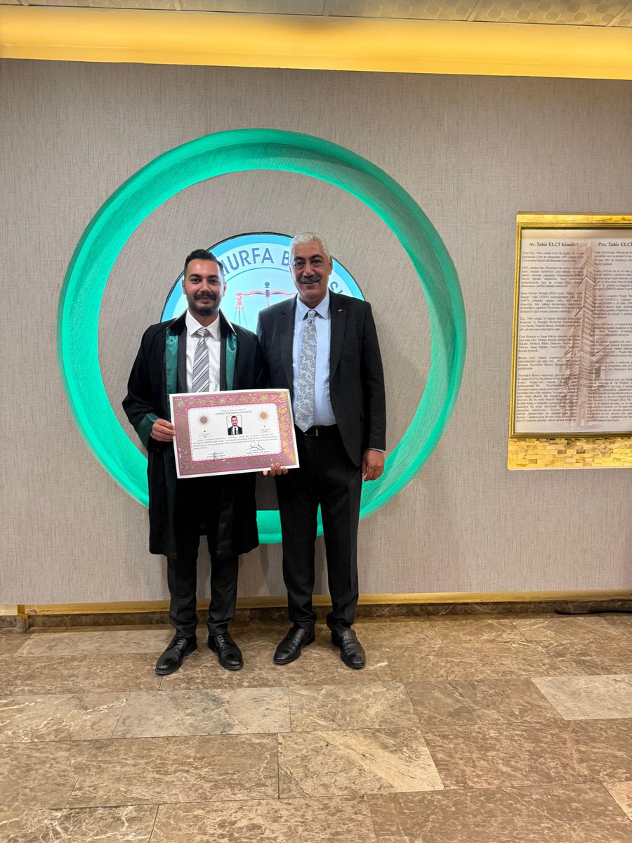 MEHMETEMNATA1's tweet photo. Oğlum Abdulkadir Ataş’ın avukatlık ruhsatını hayırlısıyla bugün aldık.Girmiş olduğun bu yolda rabbim muvaffak etsin.Allah hayırlı uğurlu etsin. https://t.co/xsfZ48vj62