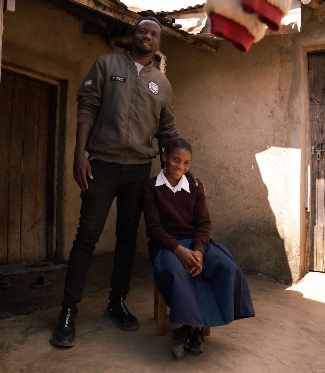 A few years ago, Sandra and her father hardly spoke. Today, they walk to school hand in hand.💙 Through the #FurahaTeens programme, supported by UNICEF &amp; the Gvt of Tanzania, families are building stronger, safer relationships at home #ForEveryChild.

🔗: unicef.link/45533yd