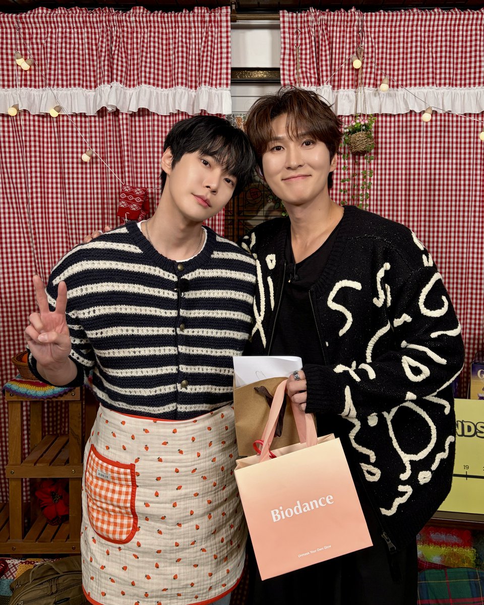 NCTsmtown's tweet image. #DOYOUNG #도영
#늦은말 #DOYOUNG_늦은말 
#DOYOUNG_늦은말_Promise 
#NCT #NCT127
#JOHNNY #JUNGWOO 
#MAXCHANGMIN #TVXQ! #동방신기
#SEULGI #RedVelvet #레드벨벳
#JINYOUNG #GOT7
#JISOO #BLACKPINK 
#공명 #태하 #조나단 #박은태 
#땡스버디클럽 #ThanksBuddyClub