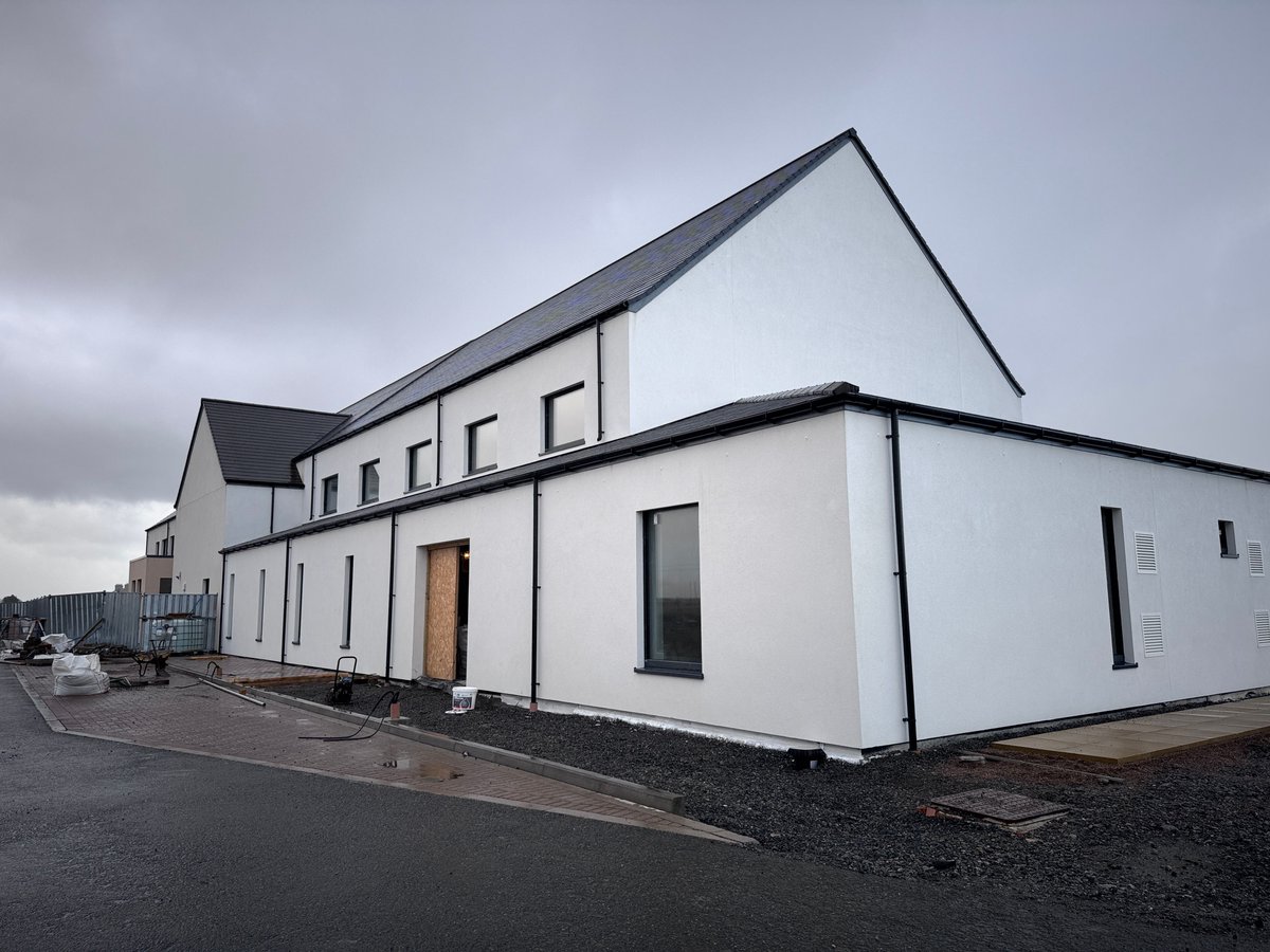 CSoilleir's tweet image. Tha ìre 2 Cnoc Soilleir a’ dol air adhart gu math agus tha sinn a’ coimhead air adhart ri fàilte a chuir oirbh uile bhon Chèitean 2026 

Cnoc Soilleir stage 2 is progressing well and we are looking forward to welcoming you all from May 2026 

#ExcitingTimes #Uibhist #Music