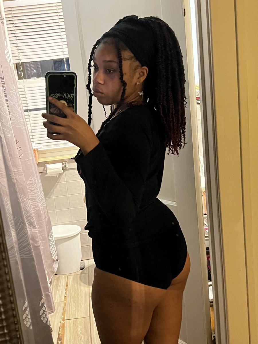 Your Favorite Moka tweet media