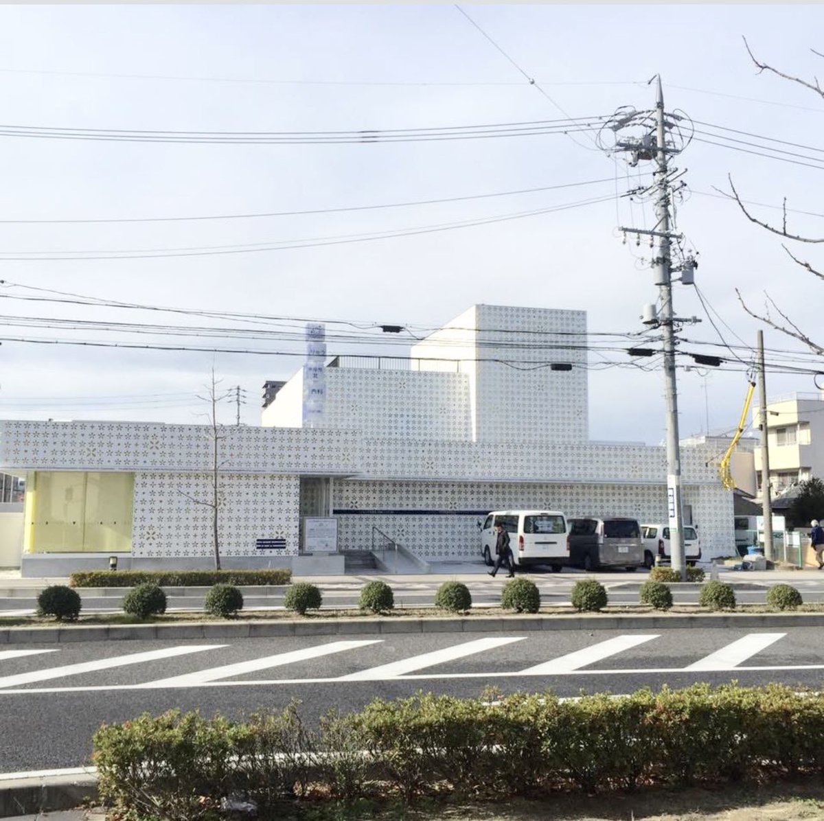 医院らしくない医院にして下さい！！

継承した医院を大胆にリノベーション！
なぜそうしたいの？って聞いてみるとね
自分の実力が知りたいからって、ふーん
なかなか言えることでもないし、やれる
ことでもないもんね！人気医院のままで
いてもらえて嬉しいし、何よりも安心！