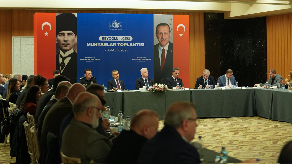 TC_istanbul's tweet image. Beyoğlu İlçesi Muhtarlar Toplantısı, Valimiz Davut Gül’ün başkanlığında yapıldı.

Toplantıda;

✅ Beyoğlu ile ilgili güncel meseleler ve çözüm önerilerine ilişkin istişarelerde bulunuldu.

@gul_davut

📍#Beyoğlu