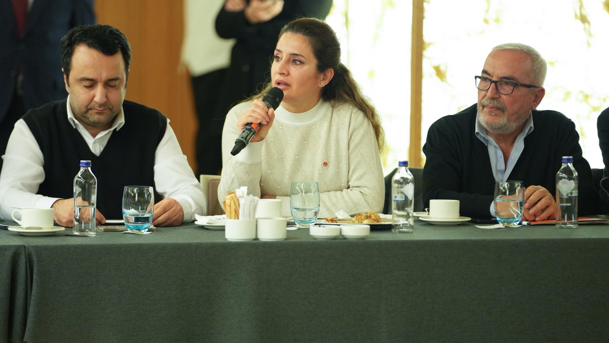 TC_istanbul's tweet image. Beyoğlu İlçesi Muhtarlar Toplantısı, Valimiz Davut Gül’ün başkanlığında yapıldı.

Toplantıda;

✅ Beyoğlu ile ilgili güncel meseleler ve çözüm önerilerine ilişkin istişarelerde bulunuldu.

@gul_davut

📍#Beyoğlu