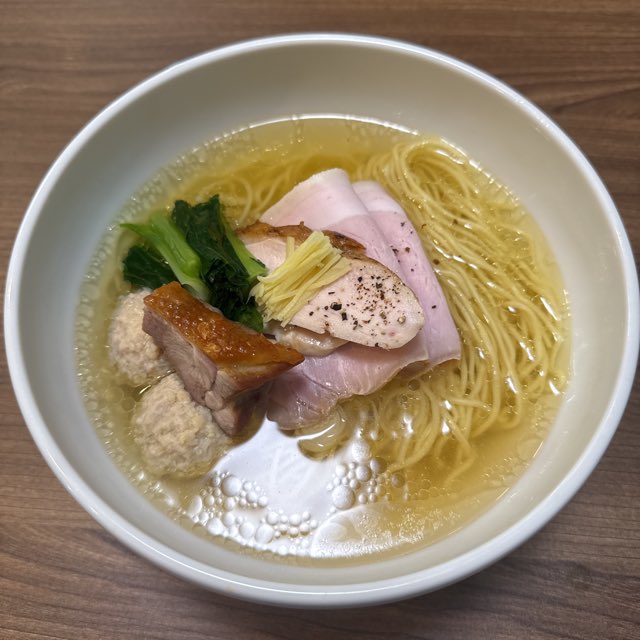teaetsuya's tweet photo. 特製奥久慈しゃも淡麗塩そば at 中華そば ひしお

美しい〜 #毎日がラーメン https://t.co/ad9JCJHgJ1 https://t.co/5Gy6GSdxTn