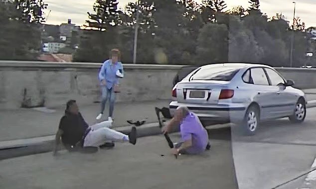 Boris y Sofia Gurman fueron los otros dos héroes, junto a Ahmed al Ahmed, que se enfrentaron a uno de los terroristas islamistas del atentado de Sídney. 

No pudieron hacerse con el arma del tirador y fueron asesinados. Todas mis condolencias para los familiares y todo mi