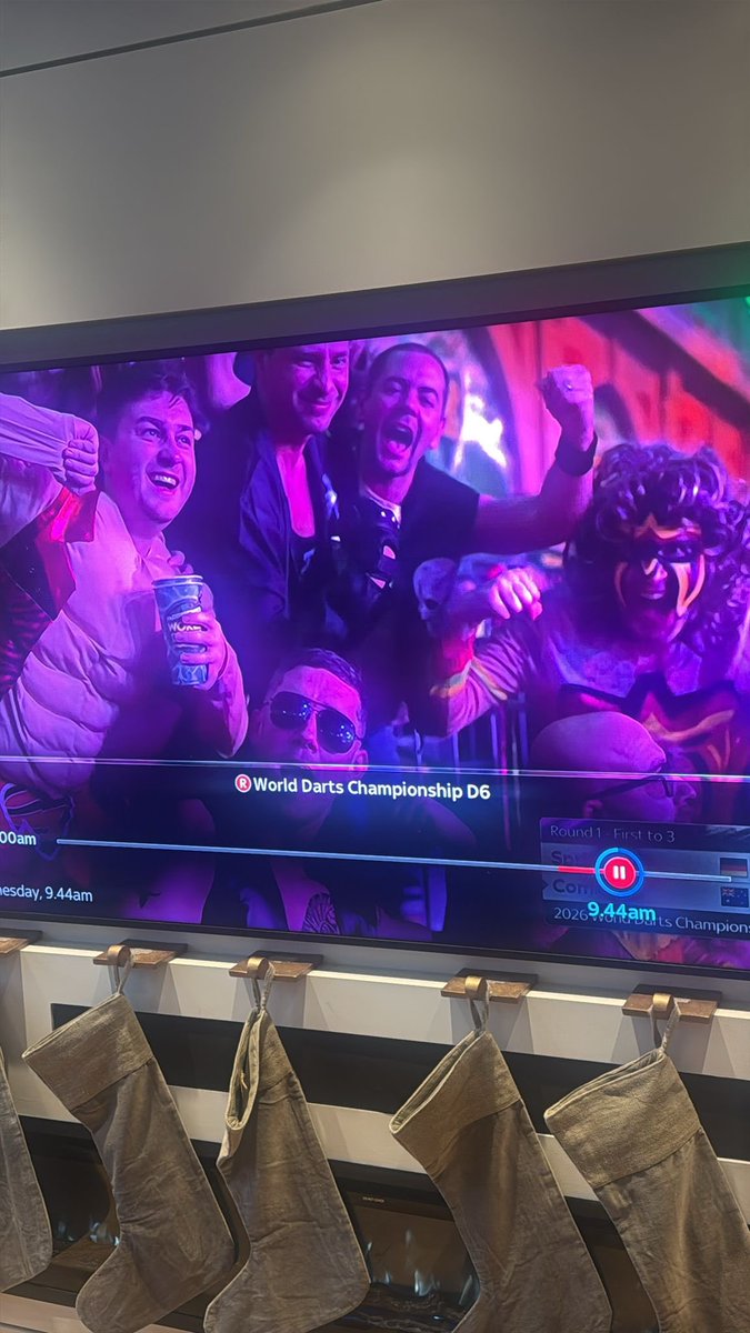 prior85's tweet photo. Great night at the darts 🍺🍺 https://t.co/l5NZ3fZ3e2