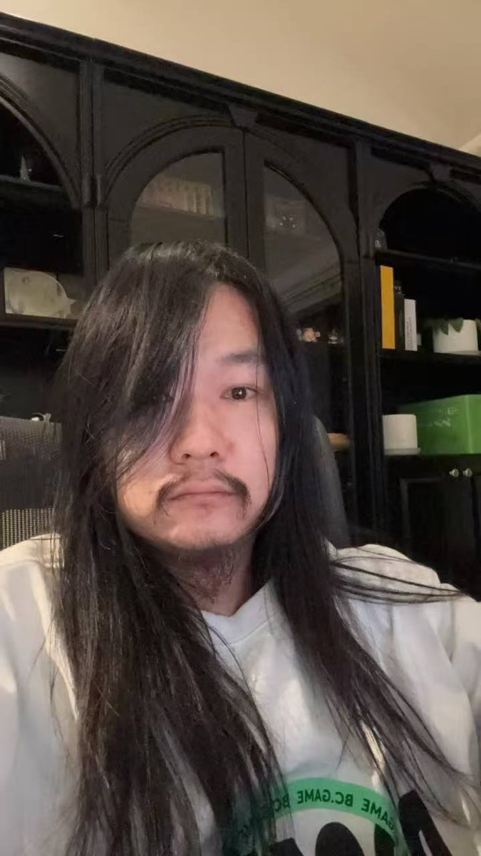 Wangduanniao's tweet photo. 其实OKB真的算好的了，跟绝大多数山寨比，跌的不多。

并且能看到希望，有利息，有老徐 @star_okx  。

想想如果持有的是其他的山寨，肯定已经绝望的要死了。

能看懂的叙事才是真的，看不懂的都是假的。

我无法判断周期牛熊，所以我会一直买入。

不会做𝙏𝙧𝙖𝙙𝙚𝙧，只能做𝙃𝙤𝙙𝙡𝙚𝙧。

最赚钱的事情，往往最简单。

那就是打工赚钱，趁着下跌一直买入，并持有。

目前持有6165个，我只需要坚持持有，跟时间做朋友，我就会财富自由。