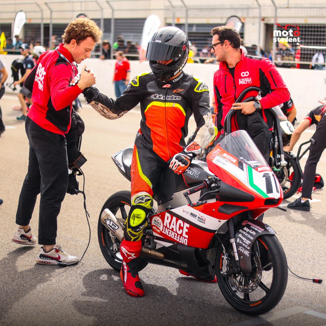 MotoStudent tweet media