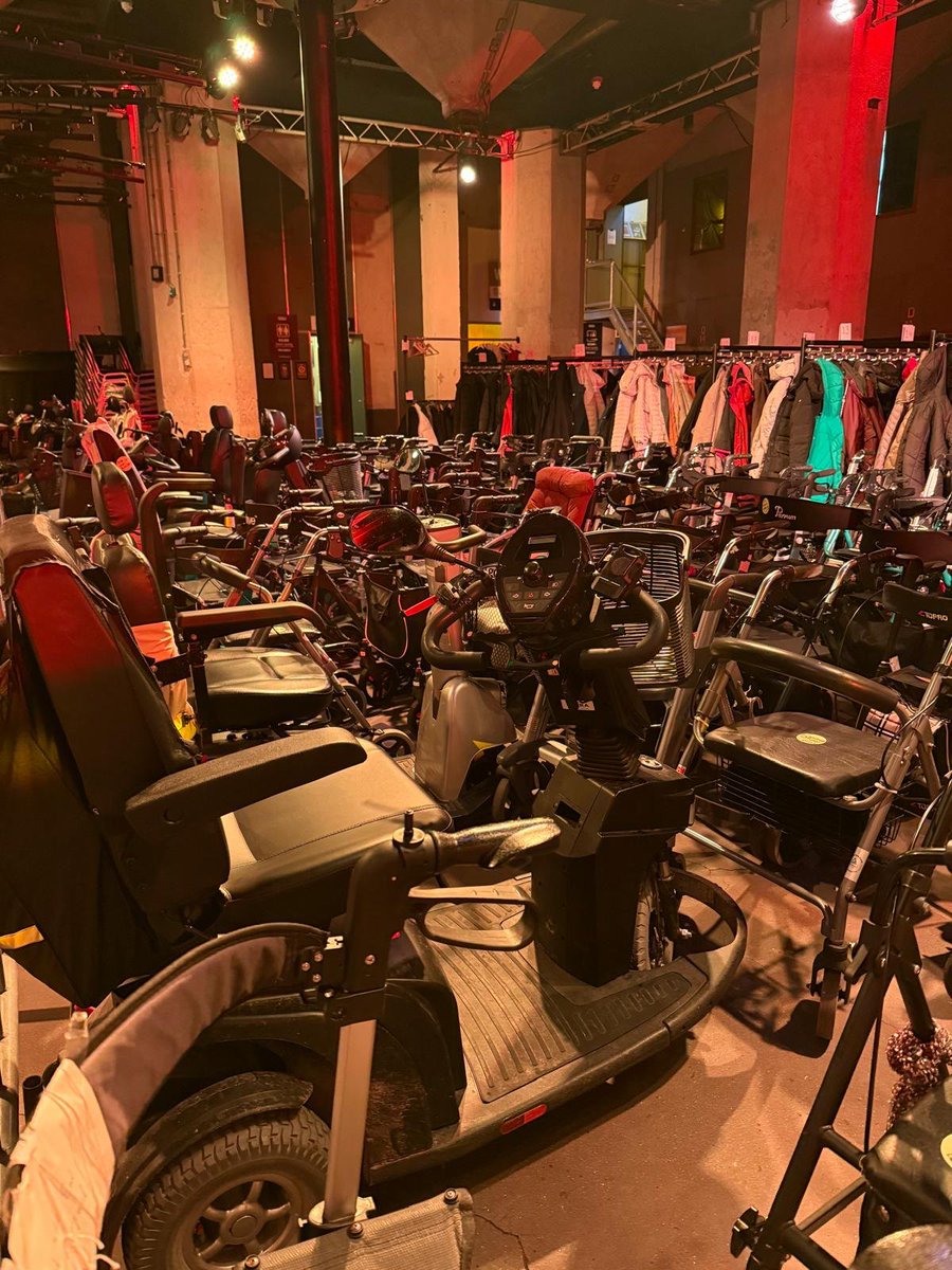 Het was een onvergetelijke avond tijdens het kerstdiner met 400 Rotterdamse ouderen. Ik had de eer om deze te mogen openen als fractievoorzitter van JOU, Lijst Verkoelen. Een sfeervolle avond waar de eenzaamheid en de armoede even buiten de deur bleef.