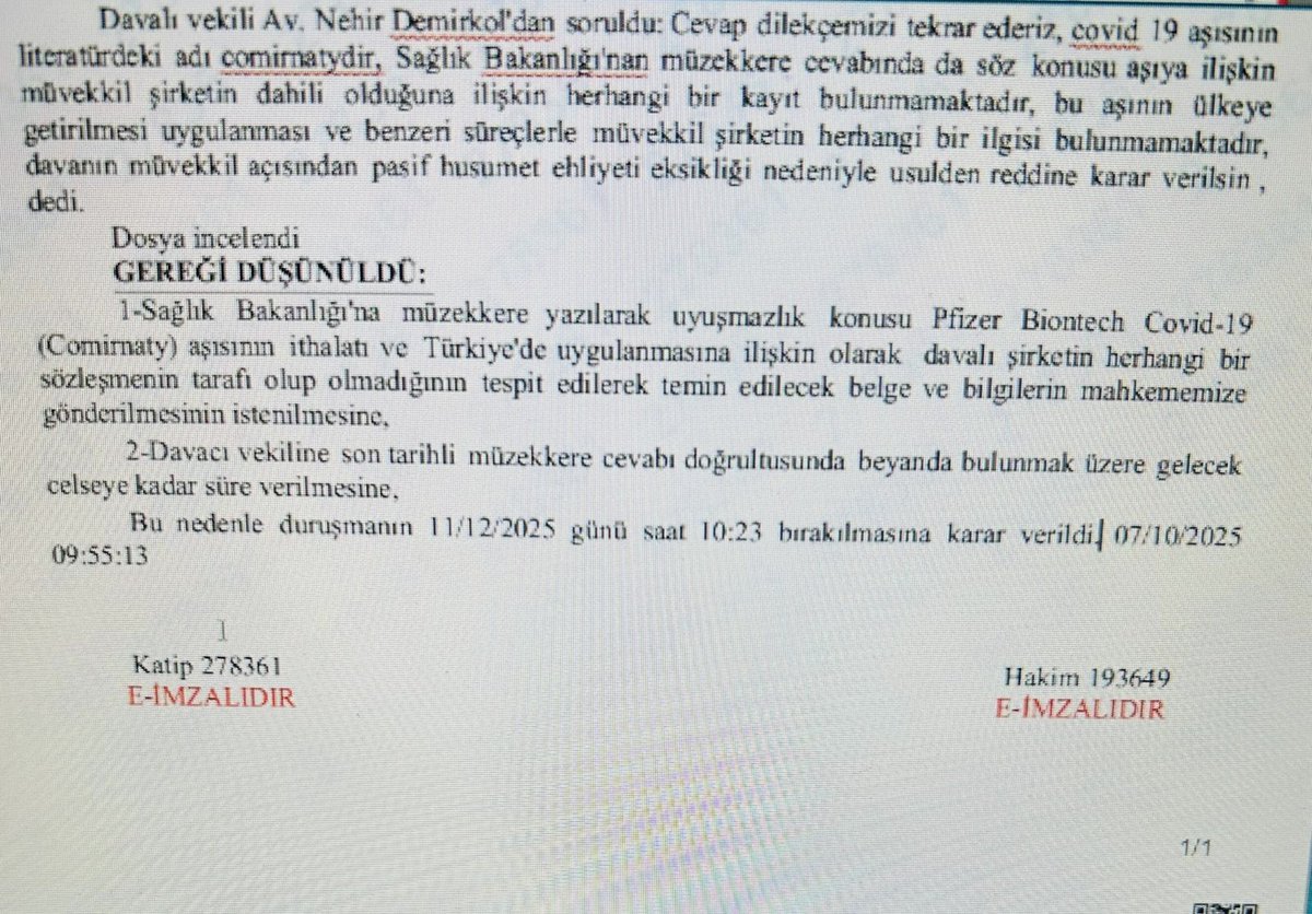 Anlik_Analiz's tweet photo. #SONDAKİKA
AŞI DOSYASI PATLADI:

70 MİLYON DOZ SİNOVAC, YÜZLERCE MİLYON DOLAR VE ARACI FİRMALAR!
BIONTECH’İ PFIZER GETİRMEDİYSE KİM GETİRDİ?**

Türkiye’nin pandemi döneminde yaptığı aşı alımlarına ilişkin yeni belgeler, kamuoyunda “büyük bir soygun mu yaşandı?” sorusunu yeniden gündeme taşıdı.

Ortaya çıkan bilgilere göre Sağlık Bakanlığı, 70 milyon doz Sinovac aşısını doğrudan üretici firmadan değil, yandaş olduğu iddia edilen bir aracı firma üzerinden ithal etti. 

Bu işlem sonucunda en az 630 milyon doların kamu kaynaklarından çıkmasına rağmen, paranın önemli bir bölümünün kimin cebine gittiği hâlâ açıklanmadı.

Kamuoyuna yeni yansıyan belgeler, Biontech aşılarının Türkiye’ye ithalatının Pfizer tarafından yapılmadığını ortaya koydu.
Bu durum şu soruları beraberinde getirdi:

Kaç doz Biontech aşısı ithal edildi?

Bu aşıları Türkiye’ye kim getirdi?

Yine bir aracı firma mı devredeydi?

Bu kez kamu kaç yüz milyon dolar zarara uğratıldı?

“DEFALARCA UYARDIK”

Hak Birliği Hareketi Partisi Genel Başkanı Erkan Trükten, aşı süreci boyunca kamuoyunu defalarca uyardıklarını hatırlatarak, yaşananların sadece bir sağlık meselesi değil, aynı zamanda büyük bir kamu zararı olduğu vurgulamıştı