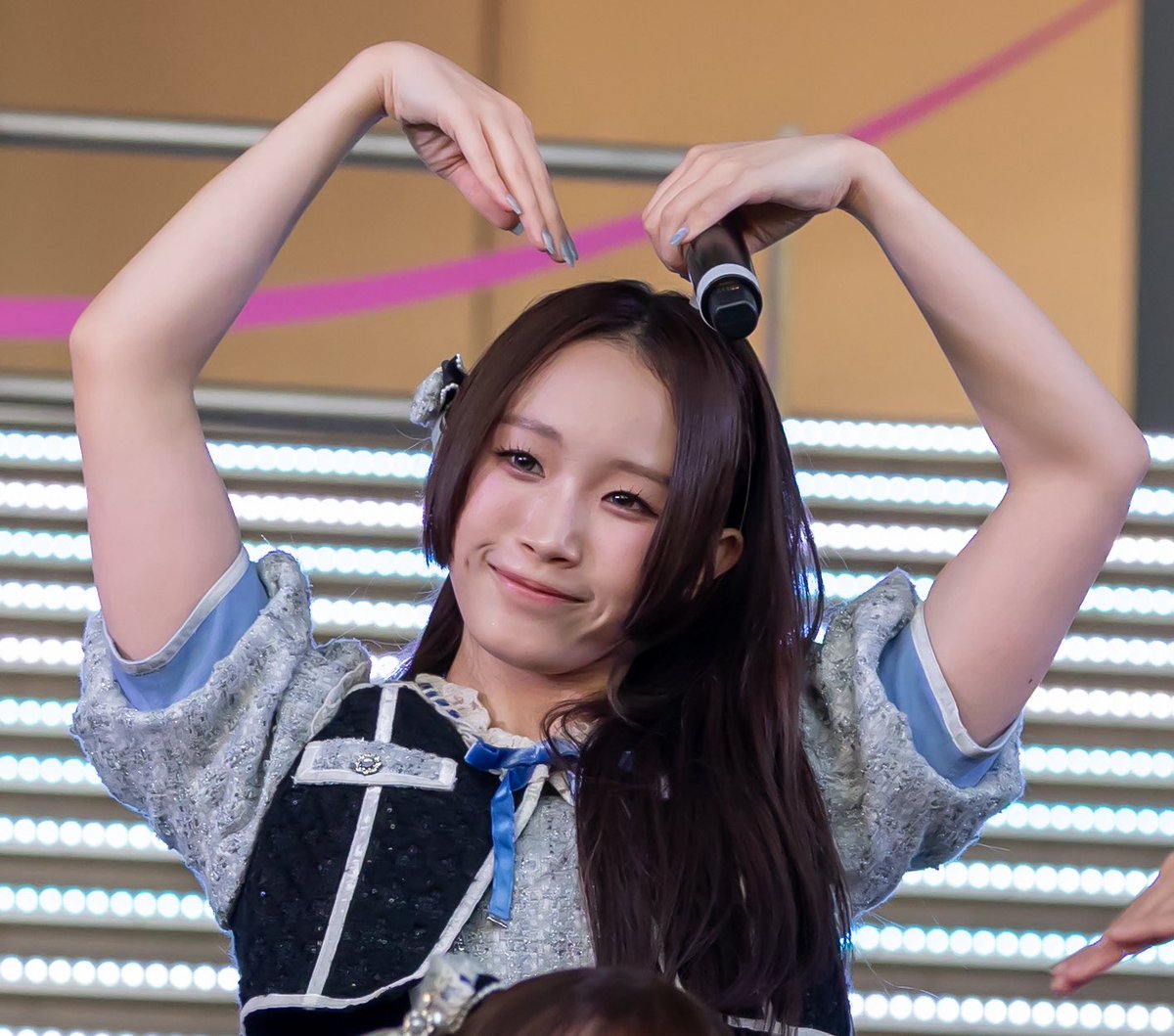 高嶺のなでしこ 1st ALBUM 「見上げるたびに、恋をする。」 リリース