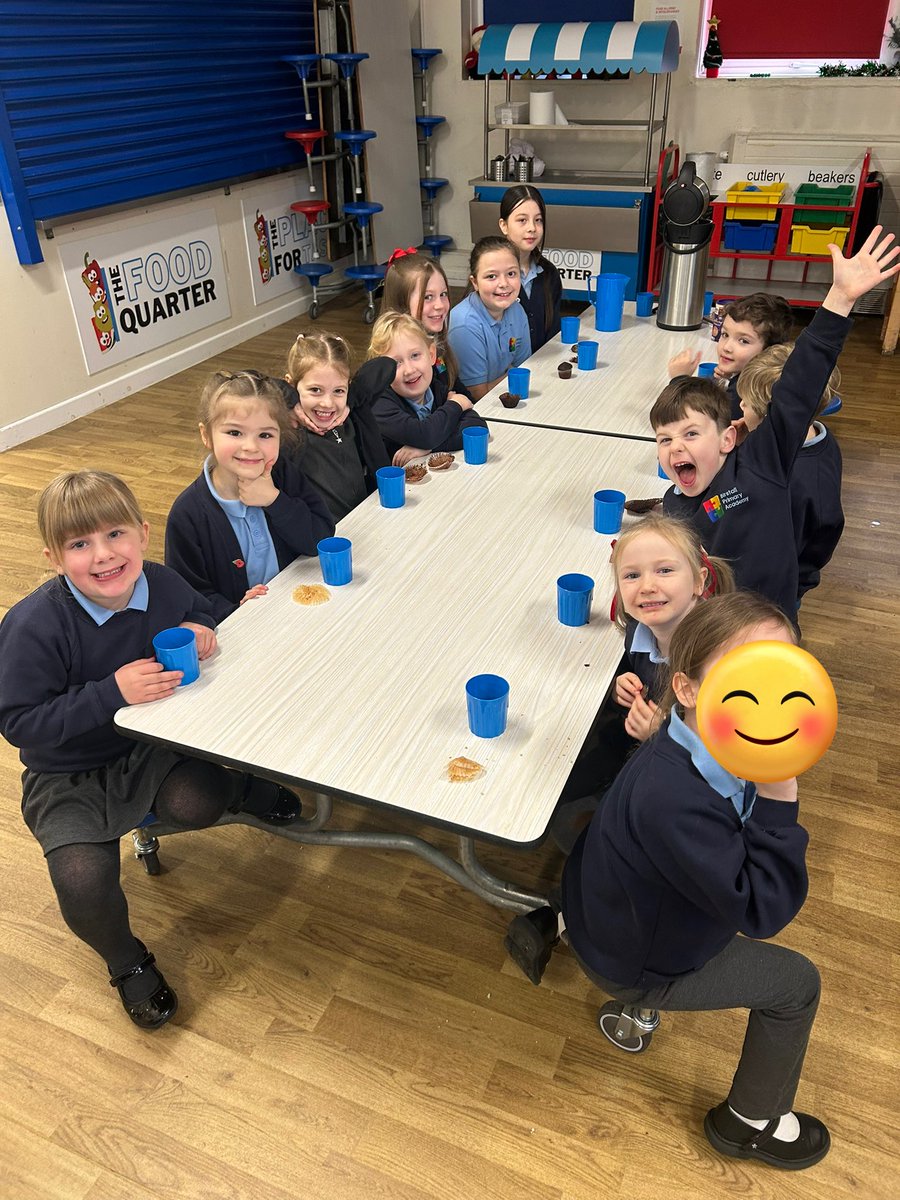 BirstallAcad13's tweet image. Rewarding our ‘Read with Me’ children this Christmas 🎄📚
Pupils who hit their reading stamps, for coming early each Friday are being treated to a cosy Christmas story and a warm mug of cocoa. Proof that a love of books is the sweetest reward ☕✨