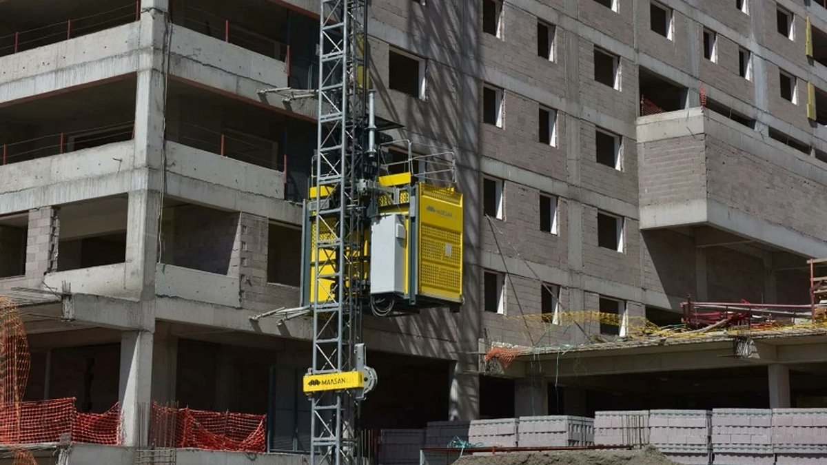 isigmeclisi's tweet image. Etka Talha Yılmaz..
19 yaşında..
Afyon Merkez'de çalıştığı inşaatta yük asansörü ile duvar arasında sıkışarak hayatını kaybetti..
v/Yerel Haberler