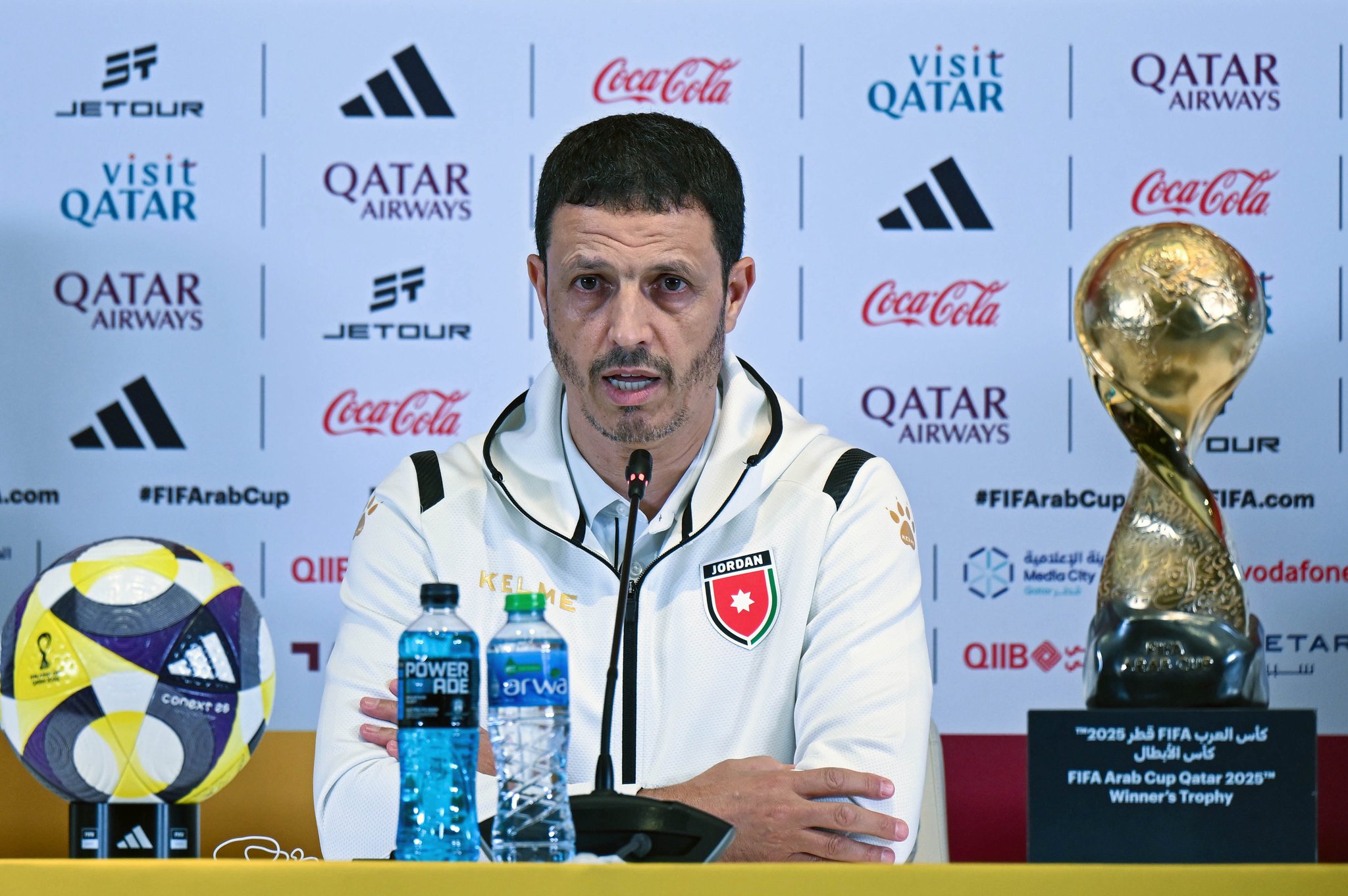 جمال السلامي مدرب منتخب الأردن في المؤتمر الصحافي: - في مواجهتنا أمام السعودية افتقدنا 10 لاعبين من مكونات المنتخب الأردني الرئيسي وهم لعبوا بالفريق الأساسي، وهذا شيء كبير يحسب لكرة القدم الأردنية. #المغرب_الأردن 