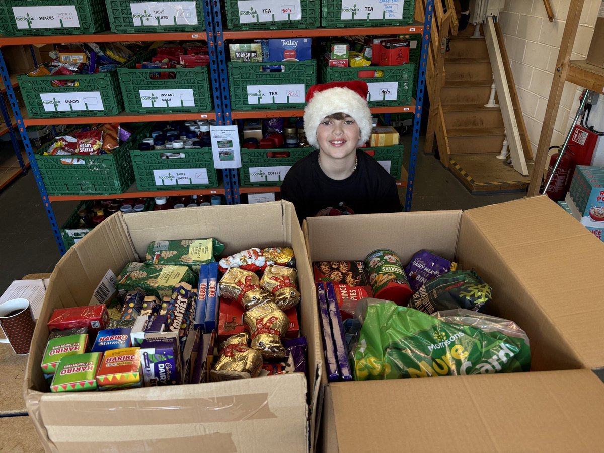 AGSFounded1598's tweet photo. Well done to Ted, Paterson 7, who has been collecting Christmas goodies for Aylesbury Foodbank. Thanks to his efforts, and contributions from our AGS Community and Thames Valley Police, over 24 kg of treats were donated, bringing festive cheer to those in need. 🎄✨ https://t.co/038ROC3uzI