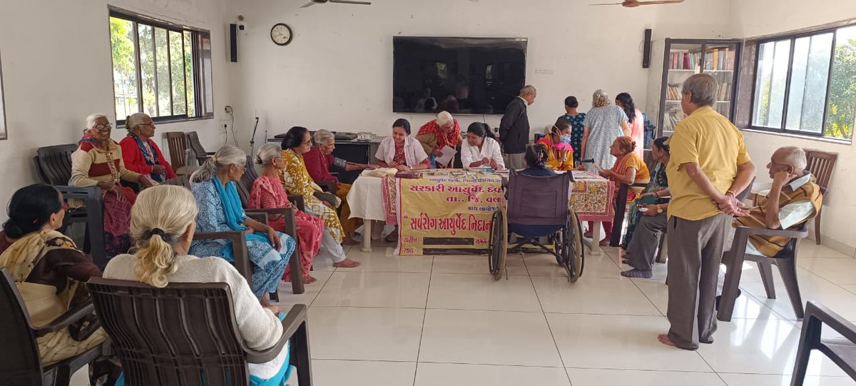 વલસાડ અટારના માનવ સેવા ટ્રસ્ટ ખાતે સાંધાના દુખાવામાં સચોટ અને ઝડપી સારવાર આપતી અગ્નિકર્મની સારવારનો  કેમ્પ યોજાયો