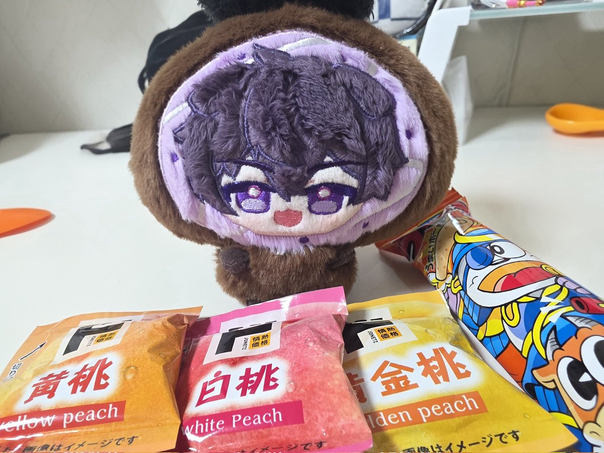갓 동 백 님
동백님의 도넛 쇼토 너무 귀엽습니다 뜯고 바로 먹어버릴뻔 했어요
머리도 대두여서 짱크니까 짱귀엽다
곧 도넛쇼토 먹방을 찍도록 하겠습니다

<a href="/DONGBAEG_ART/">DONGBAEG🗡️</a>