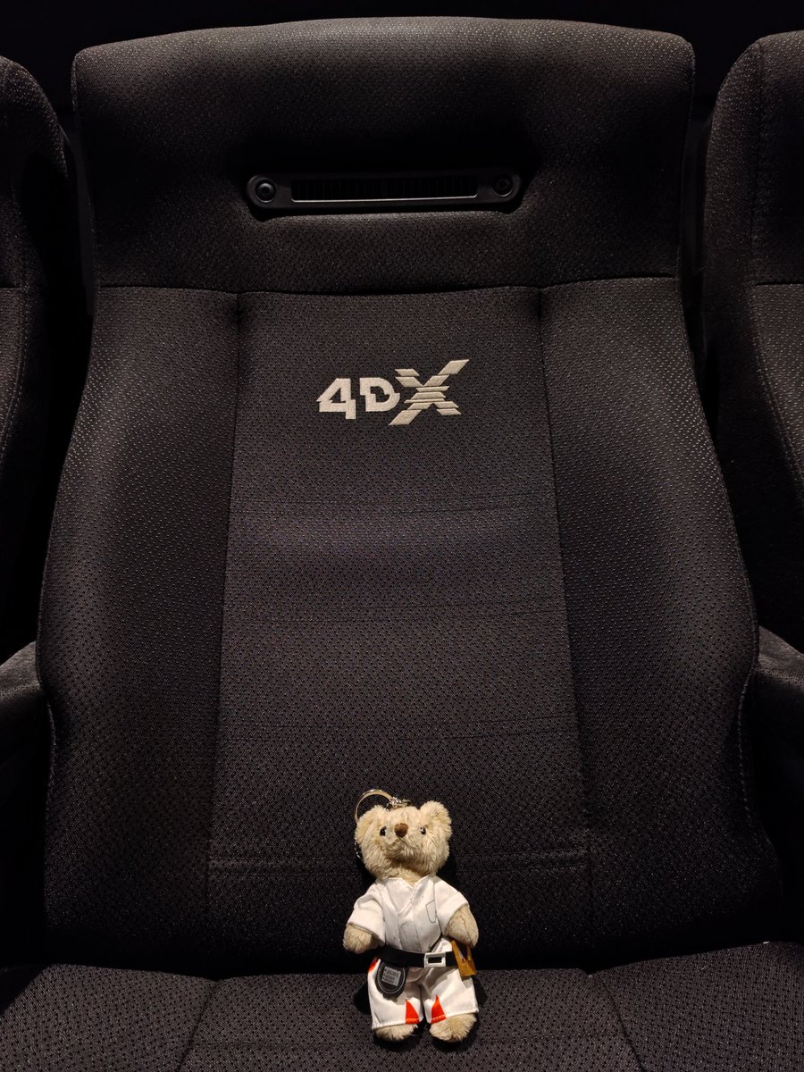 maaaaaasamy's tweet photo. 今日はドクと！
タイミングかあわず、IMAXは行けなかった😭 https://t.co/FqcxWqwnqd
