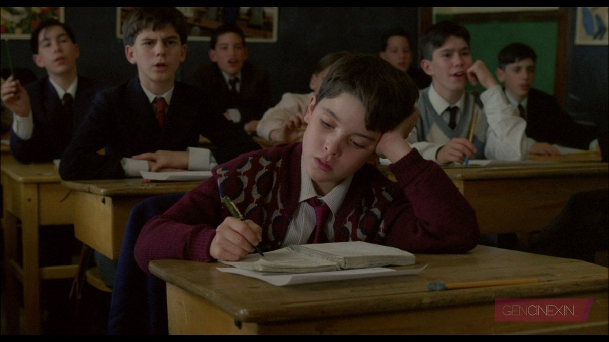 Tremendo salto de calidad entre el Dvd (primera captura) de #Léolo (Cameo) y el reciente Blu-ray (segunda captura) de <a href="/acontrafilms/">A Contracorriente</a>, con el nuevo remaster. La película de Lauzon lo merecía.