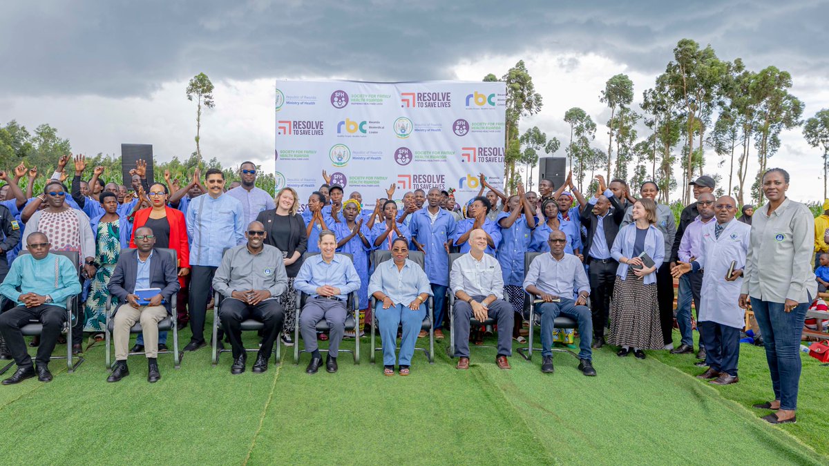 sfhRwanda's tweet photo. 🇷🇼 SFH, in partnership with @ResolveTSL, @RBCRwanda & @NgomaDistrict, officially launched the @WHO HEARTS Technical Package for #Hypertension control—a key step in embedding evidence-based care into primary health care.

♥️#WHOHEARTS aims to standardize BP #screening, simplify treatment #protocols, improve access to essential medicines & technologies, and strengthen monitoring and follow-up.

🤝Together, we’re building scalable solutions to reduce CVD burden and advance #UHC in #Rwanda.

#NCDs #GlobalHealth