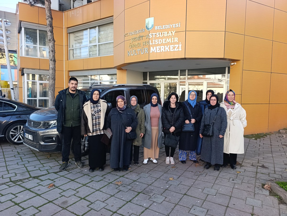 📍Bursa / Yenişehir 

Çay Holding mağduru Zem Narenciye işçileriyle birlikte <a href="/BYenisehir/">T.C. Yenişehir Belediyesi</a> başkanı Ercan Özel (<a href="/ErcanOzel16/">Ercan Özel</a>) ile görüştük. 

Yaşanan mağduriyeti ve taleplerimizi aktardık. Sayın Özel'e gösterdiği ilgi için teşekkür ediyoruz. 

Alınterimizin karşılığını istiyoruz.