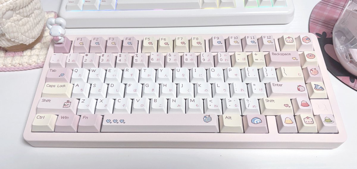 ingreenmagic's tweet image. 헤헤 기다리고 기다리던 키캡이 와서 갈아줬어요
YUNZII C75에 끼우려다가 플라 베어본엔 좀 아까워서
COX CF75에 끼워줬습니다 ㅎㅎ
너무 만족스러워