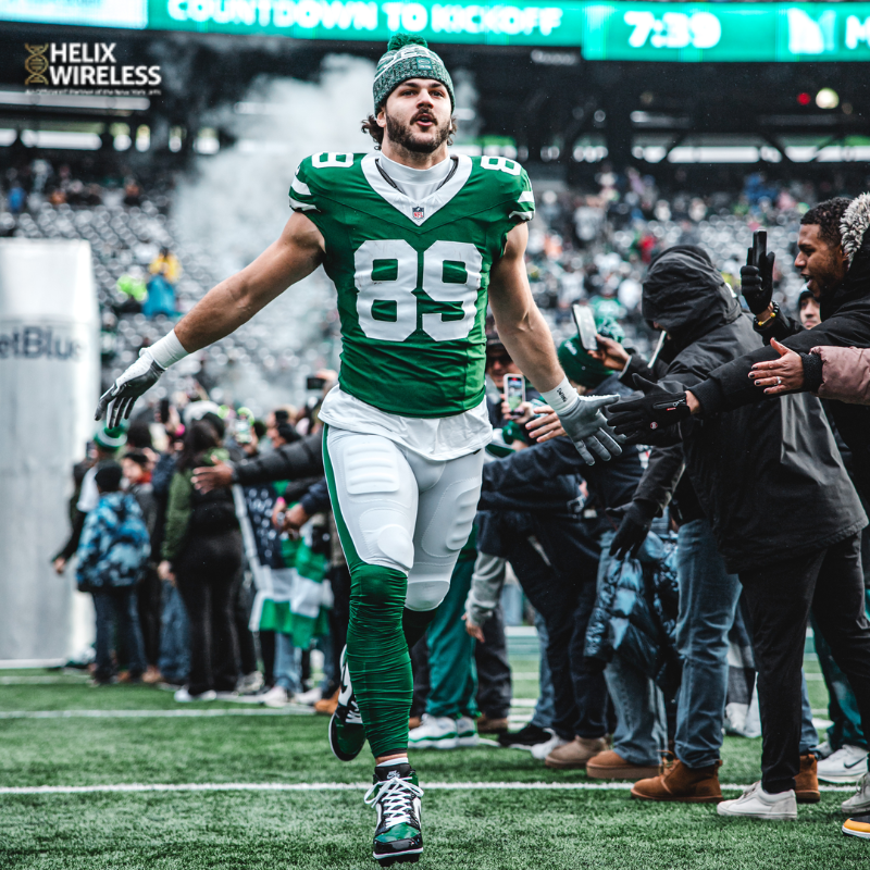 nyjets's tweet photo. OFFICIAL: The hometown kid is sticking with the hometown team.

We've agreed to a multi-year extension with TE Jeremy Ruckert.