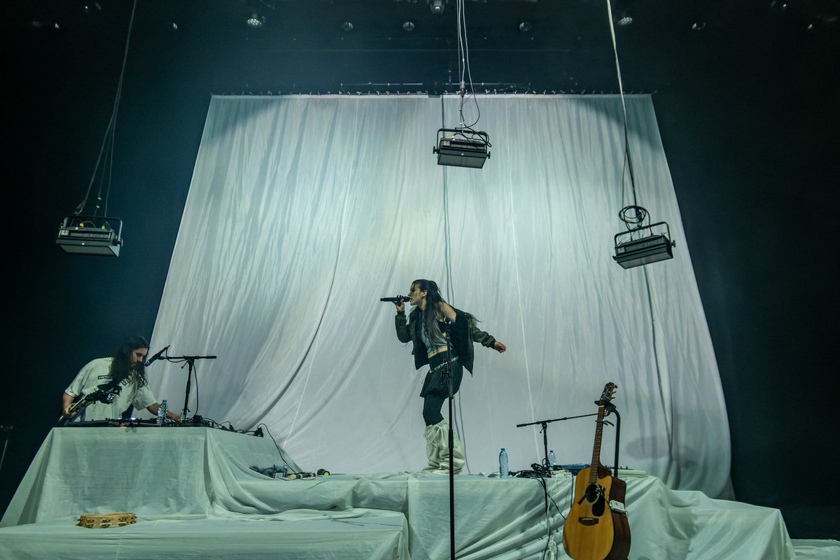 sebdevinc's tweet image. Bit of @oklou_ magic at @sallepleyel 💫