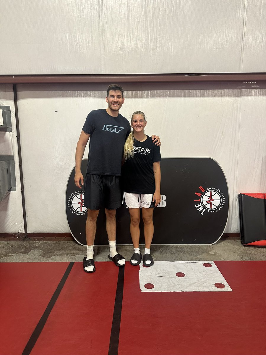 Carter Jones tweet media