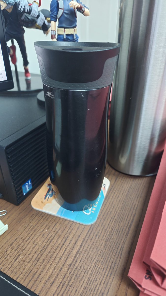 Adolflawyer's tweet photo. Everyone talks about Stanley cups but @GoContigo was/is the best! This cup has been with me for 20 years. We have travelled together to many countries and it works like new https://t.co/i6GWMd0Wcv