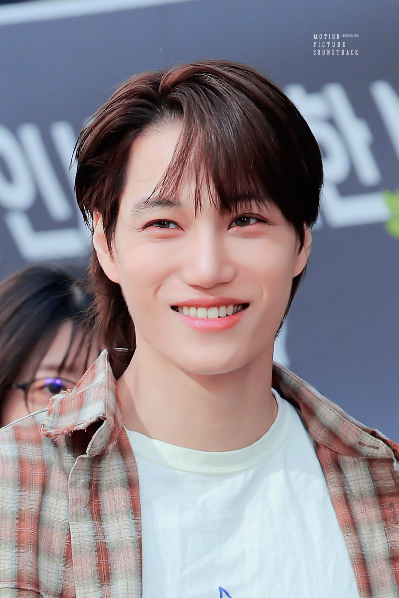 exokai_kr's tweet photo. 종인이는 외계인이야 슈퍼맨이야 무적이야!!!!! 종인이는 할수있어!!! 천사힘내랏! 할수이따🩶
#카이버블 https://t.co/ZSfGHZM4P7