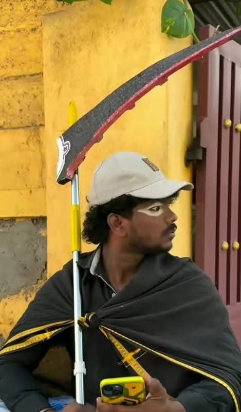 honey__bee006's tweet image. எ'மனிடம் மோது!
வுமனிடம் மோதாதே! 

Link in cmnt 

#fun #funnyreels #funnyvideos #funny