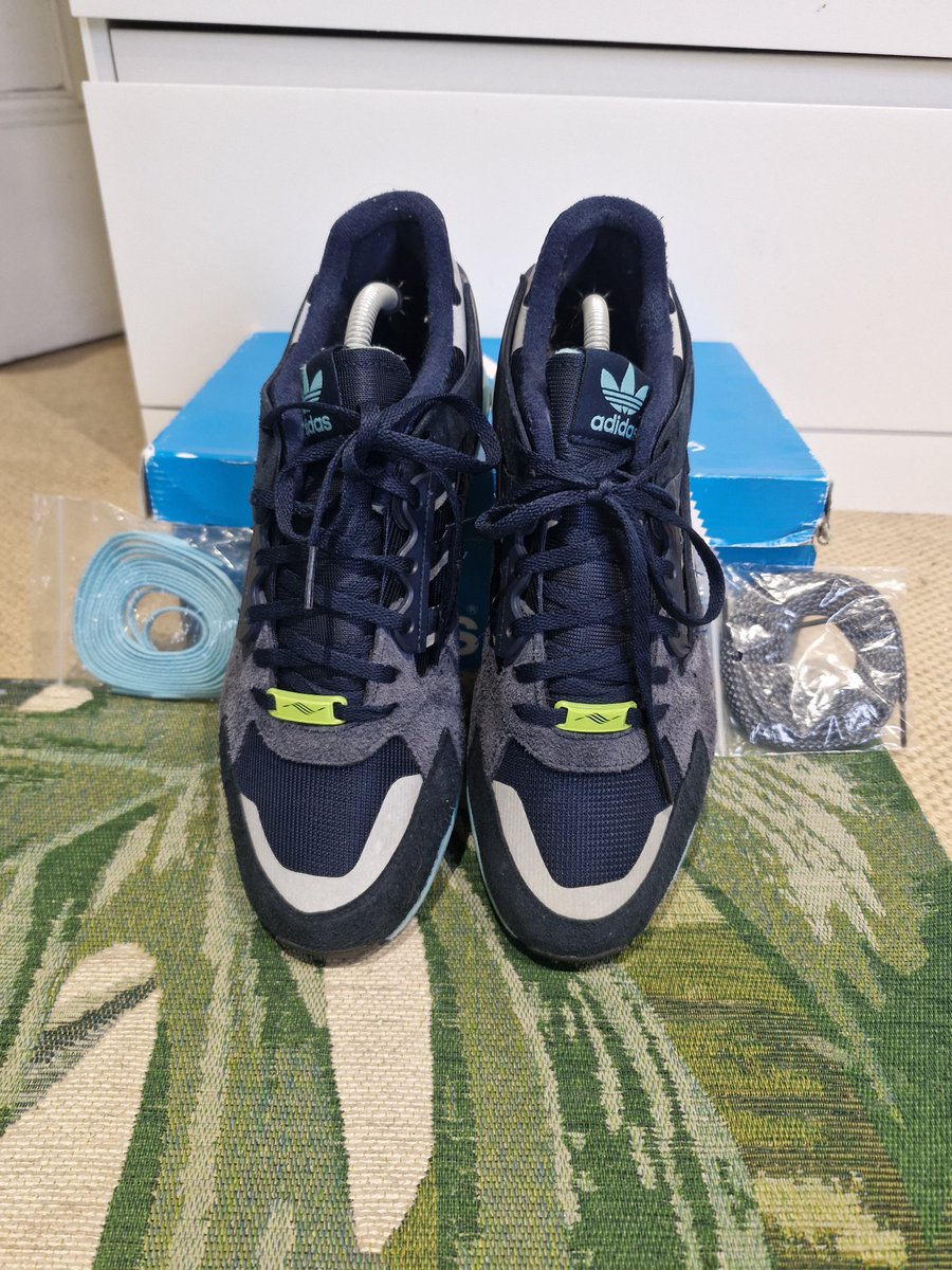 Absolute bargain, size 9, anyone?