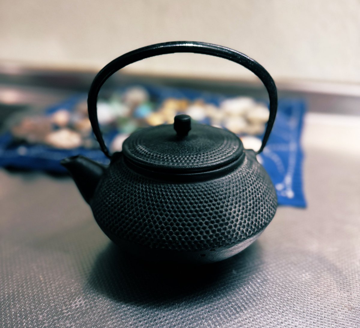 西荻窪駅の古道具屋さんでお値打ちの鉄瓶を手に入れました うれしい