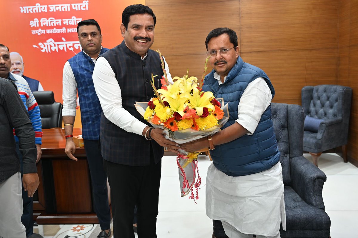 ಬಿಜೆಪಿ ನೂತನ ರಾಷ್ಟ್ರೀಯ ಕಾರ್ಯಾಧ್ಯಕ್ಷರಾಗಿ ಜವಾಬ್ದಾರಿ ವಹಿಸಿಕೊಂಡಿರುವ ಶ್ರೀ <a href="/NitinNabin/">Nitin Nabin</a> ಜೀ‌ ಅವರನ್ನು ನವದೆಹಲಿಯ ಬಿಜೆಪಿ ಕೇಂದ್ರ ಕಛೇರಿಯಲಿ ಇಂದು ಭೇಟಿಯಾಗಿ ಅಭಿನಂದಿಸಲಾಯಿತು.  

‘ಯುವ ಸಮೂಹ’ ಸಂಘಟನೆಯ ಬಹುದೊಡ್ಡ ಶಕ್ತಿ, ಈ ನಿಟ್ಟಿನಲ್ಲಿ ಯುವ ಉತ್ಸಾಹಿಗಳನ್ನು ಗುರುತಿಸುವುದು ಭಾರತೀಯ ಜನತಾ ಪಾರ್ಟಿಯ ಆದ್ಯತೆ ಹಾಗೂ