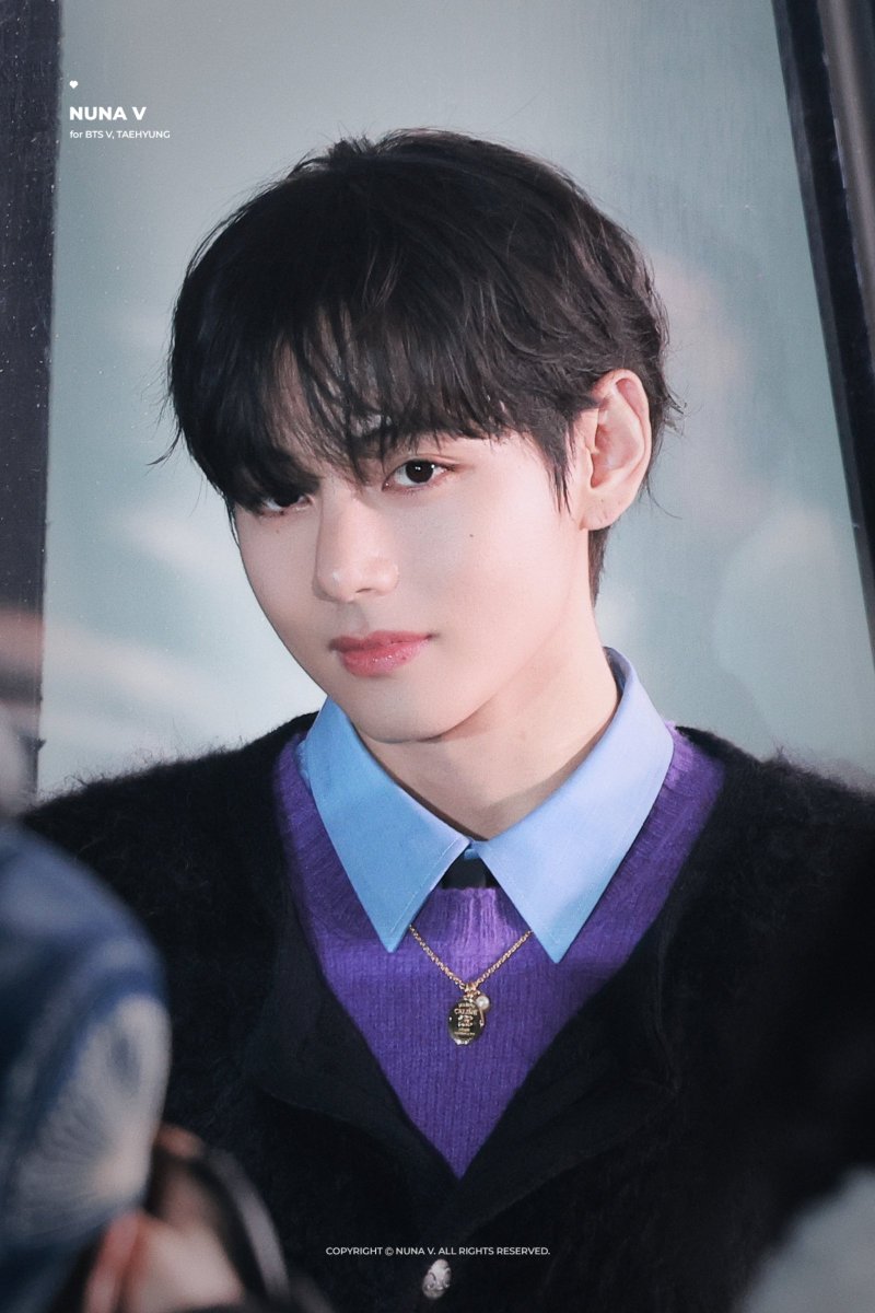 _nuna_V's tweet photo. 251217 오늘의 태형이💜
#태형 #뷔 #TAEHYUNG #V @BTS_twt https://t.co/eV40NeID97