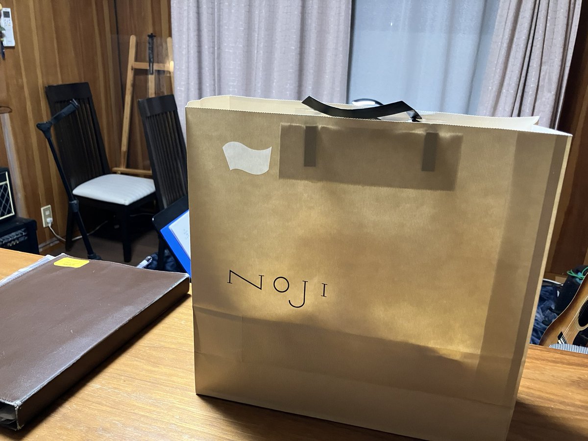 生徒さんからお歳暮頂きました！熊本のお菓子の名店、NOJIのお菓子です🍪美味しく頂きます！