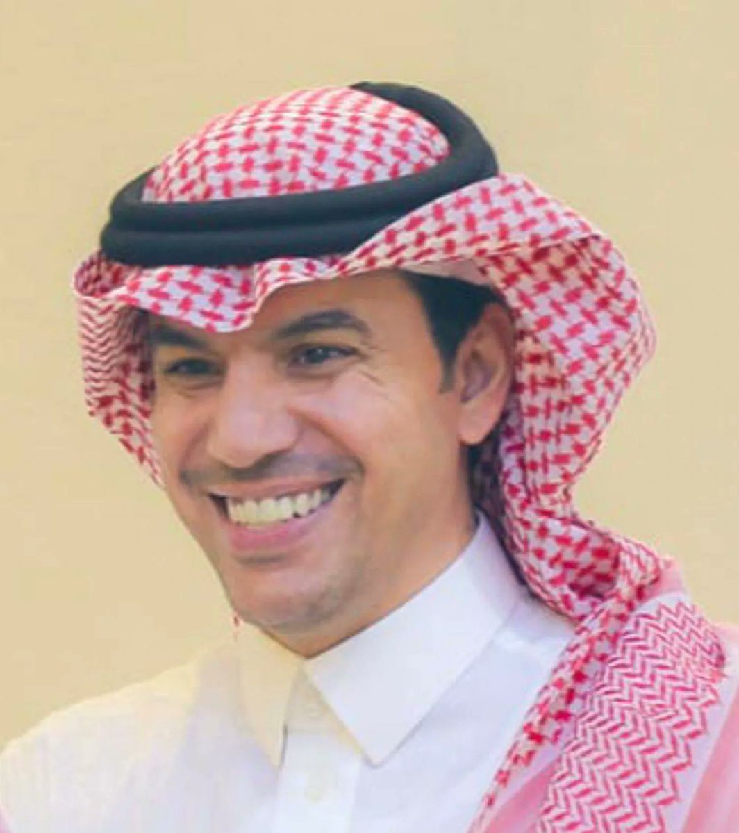 متحدث الاتحاد السعودي الحاضر الغائب سلطان المهوس والذي توقع هبوط #النصر في يوم من الأيام ..

من مهام عمله أن نراه وأن يوضح للشارع الرياضي أسباب اخفاق المنتخب السعودي المتوالي ، وأن يعتذر للجمهور وأن يشرح لنا ماهي خطط الإصلاح لدى اتحاد المسحل 

لكن كالعادة مع كل فشل يختفي !