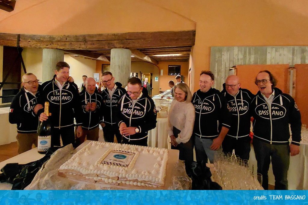 teambassano's tweet photo. La grande festa del Team Bassano - https://t.co/Ehal7Q3n0F - #ACISport, #CampionatoItalianoRallyAutoStoriche, #CIRAS, #HistoricRallyDelleVallateAretine, #ManghenTeam, #RallyLanaStorico, #TeamBassano, #ValsuganaHistoricRally, #VillaGioiagrande https://t.co/aDU5Uq3OuM