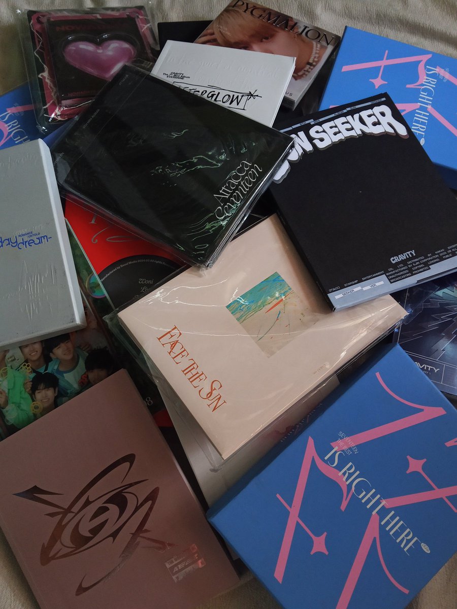 WTS LFB PH
 random unsealed album with complete inclusion
✧ available groups: ATEEZ, NCT, ITZY, BOYNEXTDOOR, PYGMALION, CRAVITY, etc. 
✧ 25 pcs available 
✧ ₱130 per album
✧ all onhand
✧ 50% payo, rembal dop
✧ x sensi impatient 
✧ reply/dm me to mine