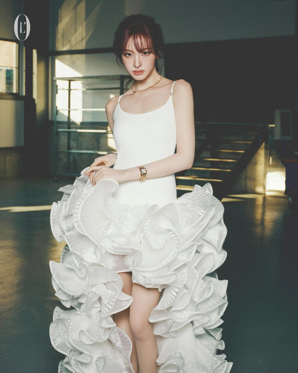 Lofficiel_SG's tweet photo. In our Dec/Jan issue cover story, @IVEstarship's #LIZ humbly tells us about her journey of personal and professional growth over these four years with #IVE. 💕

Check the exclusive interview here: https://t.co/RuyqkjXlY0  

#아이브 #리즈 #Cartier https://t.co/PpbckV0PPO