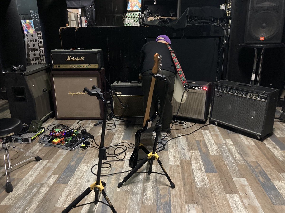 academy fight song
昨日熊本ナバロにてギターとボーカル録り。
手ごたえしかない。
ジュン君ありがとう！！